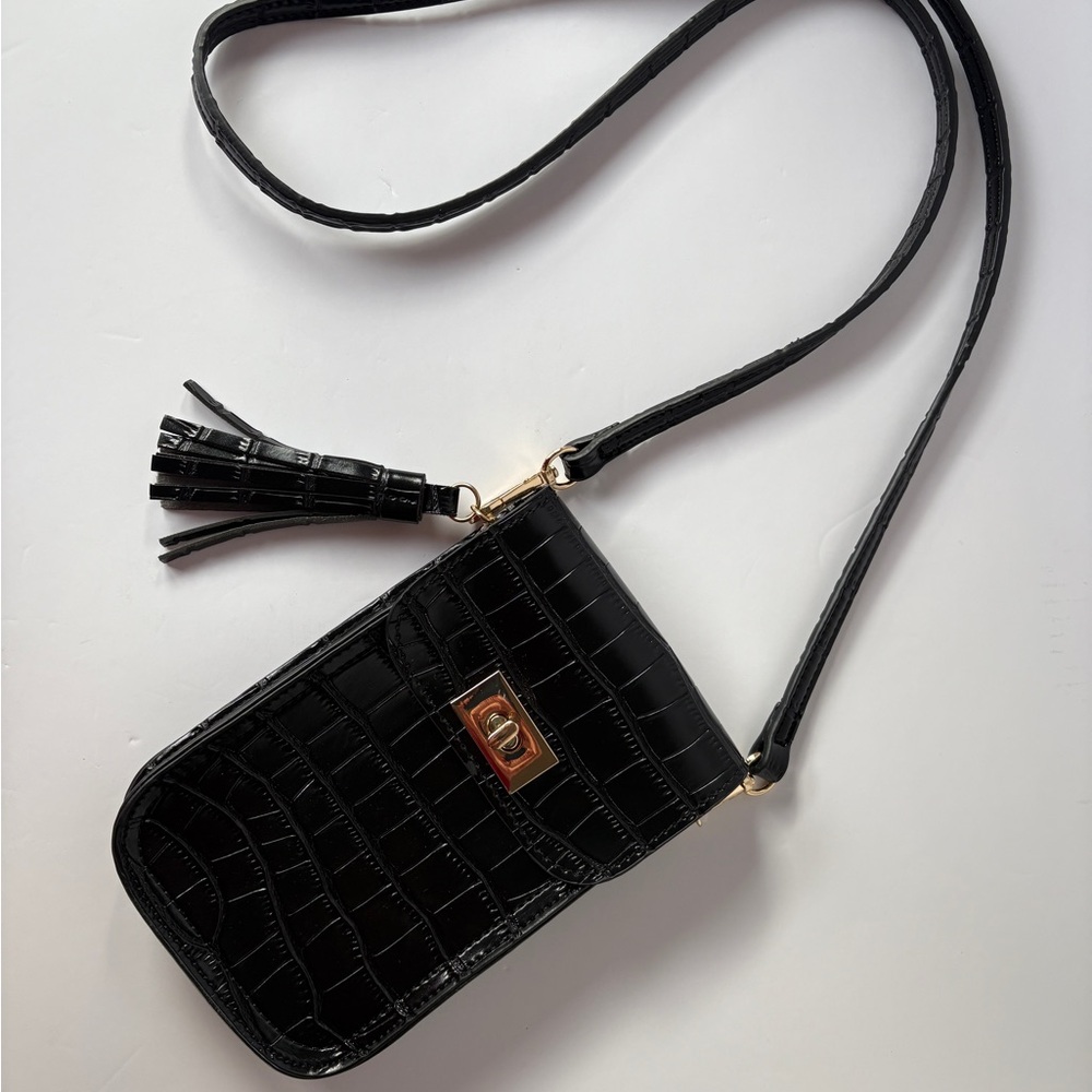Elegant Black Crossbody Bag